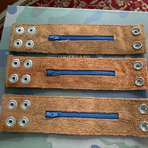 Peace bracelet made in New York zipper pocket 100% genuine leather - Picture 5 of 7